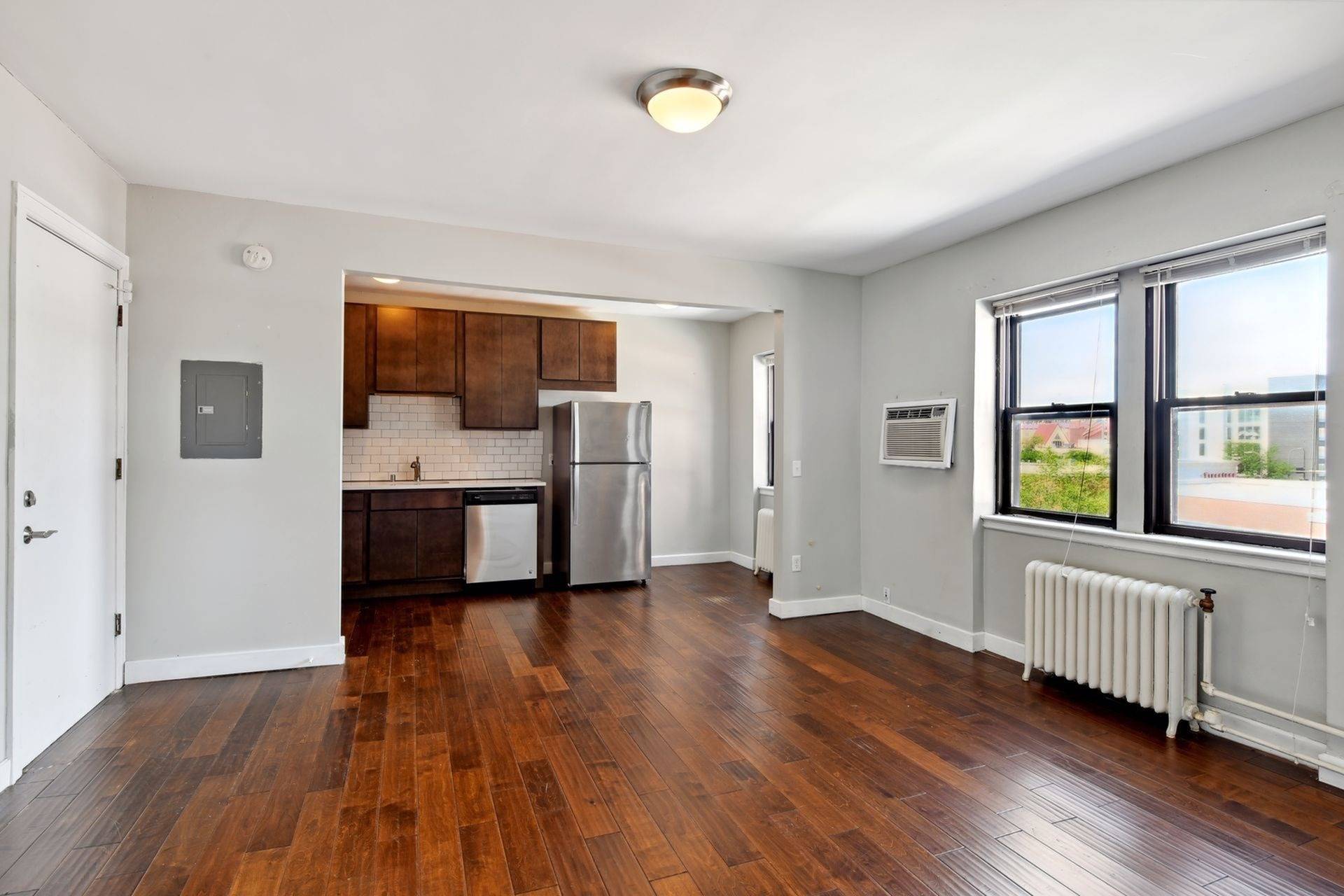 Alden Apartments The Multifamily Advisory Group at Cushman & Wakefield